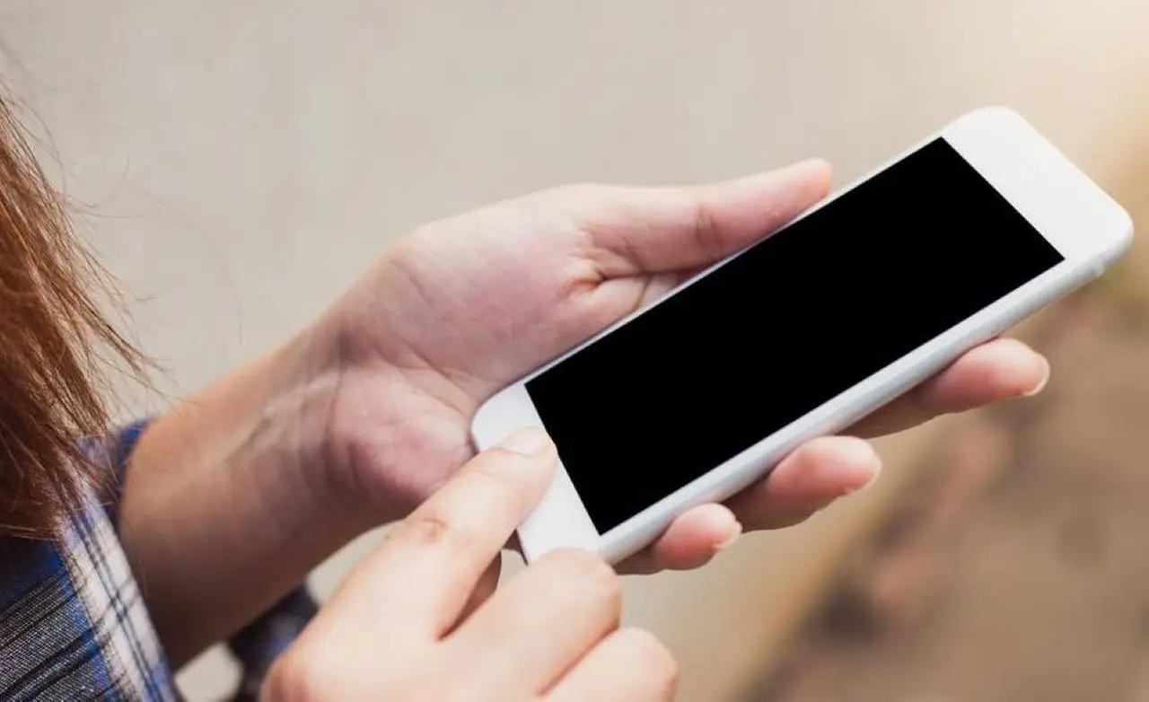 ¿Se te ha roto la pantalla del móvil? Antes de llevarlo al técnico prueba este truco